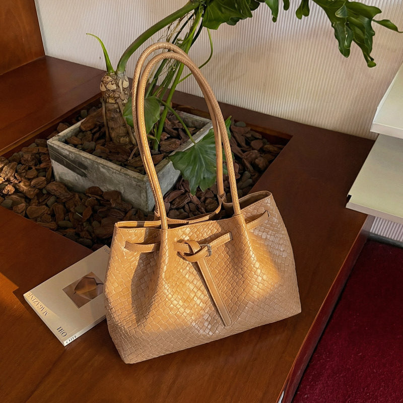 WoTextured Leather Tote Bag Bowlift