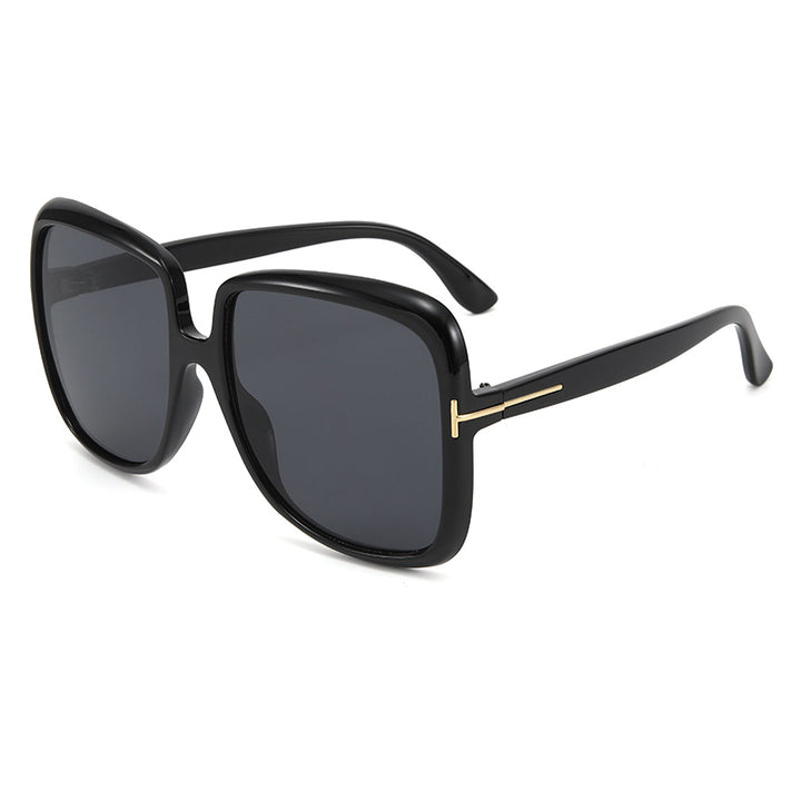 Women elegant oversized sunglasses with delicate frame Bowlift