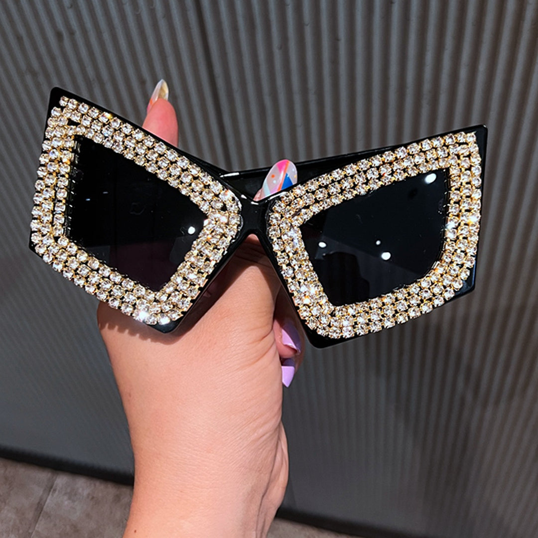 Women's cat-eye sunglasses with rhinestone embellished frame Bowlift
