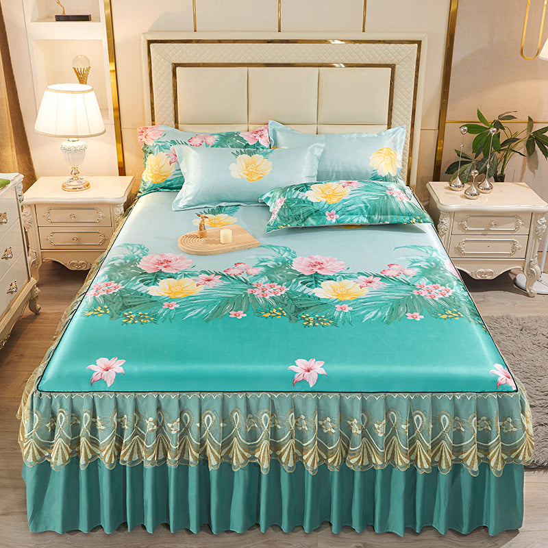 Ladies daybed cover with playful bear motif Bowlift