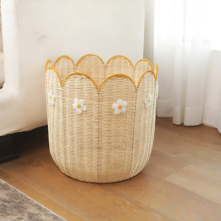Decorative Scalloped Edge Woven Basket Bowlift