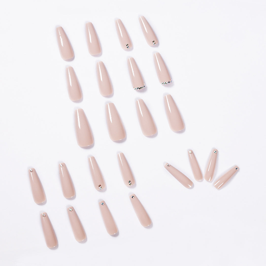 Elegant fake nails with glitter accents Bowlift