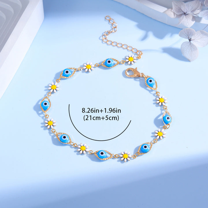 Eye Charm and Daisy Bracelet Bowlift