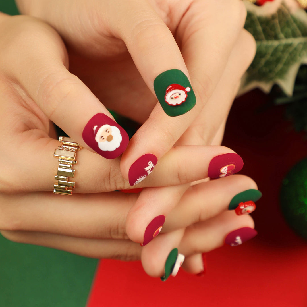 Christmas nail art with festive design Bowlift