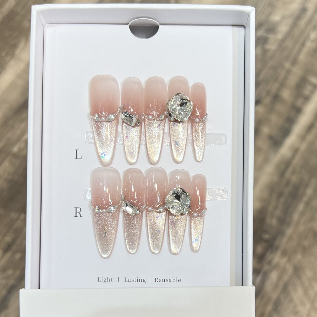 Decorative Stiletto Press-On Nail Art Set with Rhinestone Details Bowlift