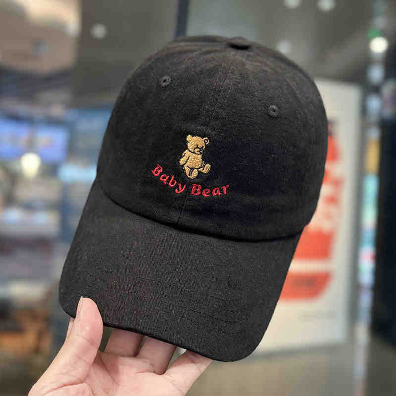 Women's Cute Embroidered Bear Cap Bowlift