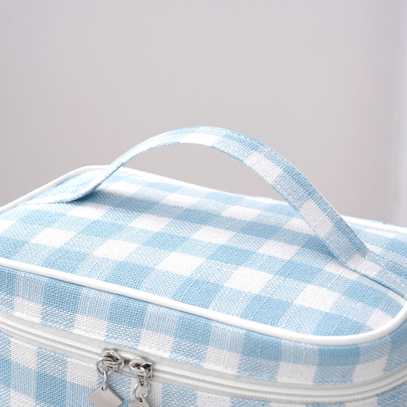 Stylish Checkered Makeup Case Bowlift