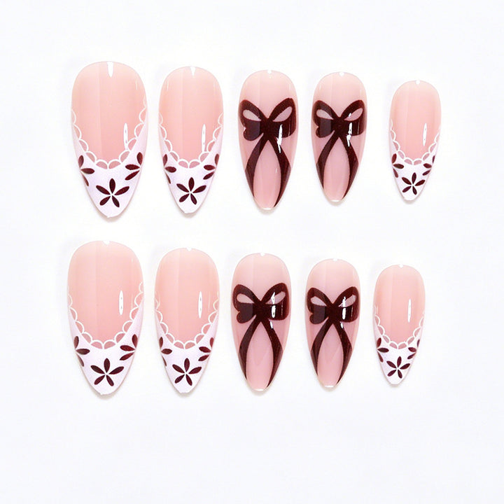 Elegant Floral Accent Press-On Nail Art Bowlift