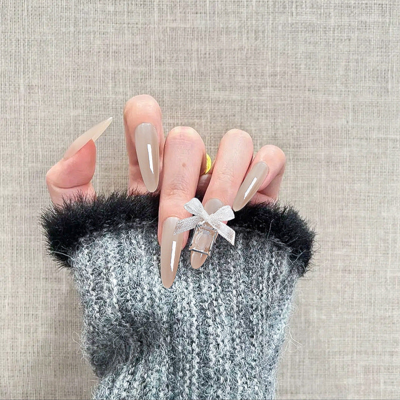 Elegant artificial nail tips with a glossy finish Bowlift