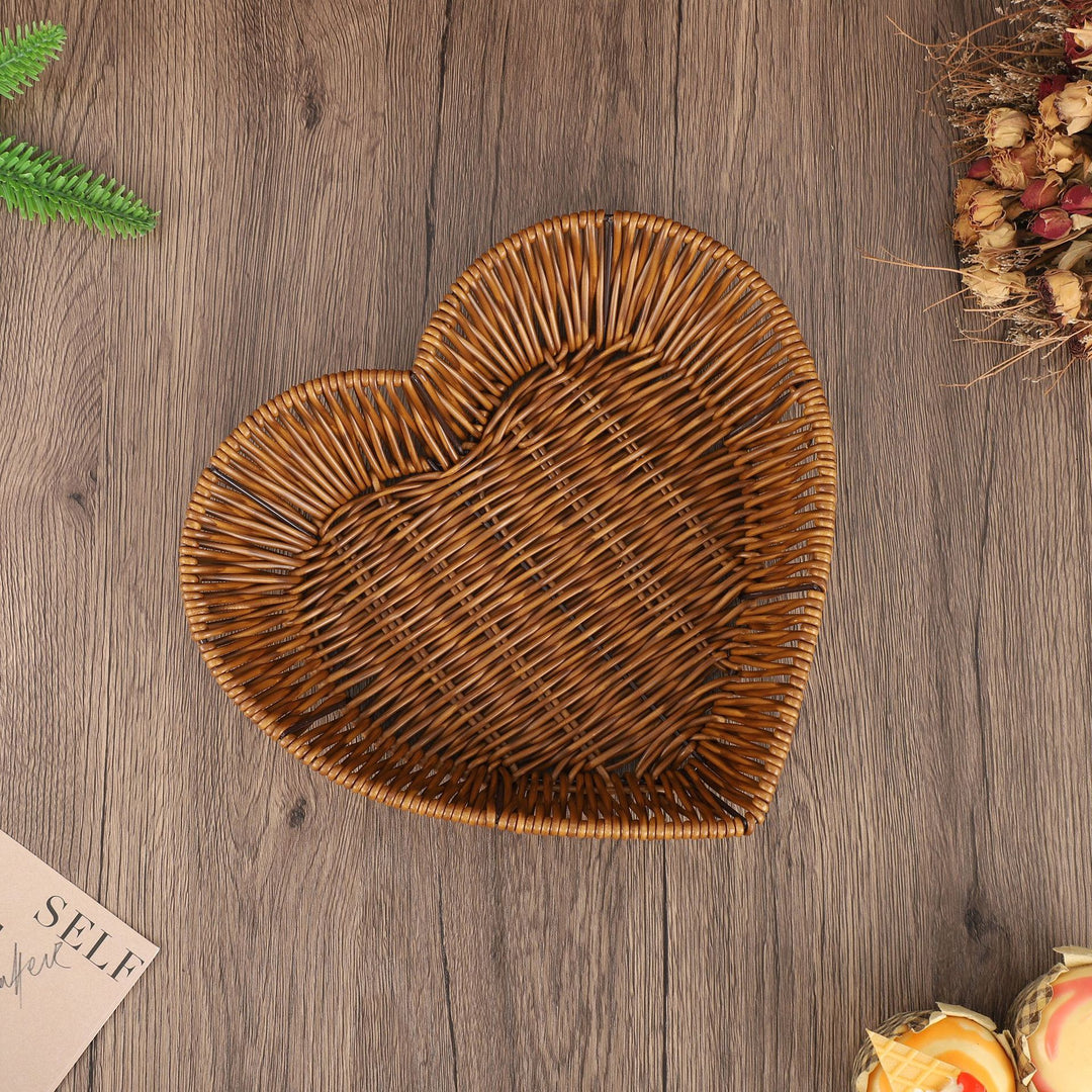 Decorative Heart-Shaped Bowl Bowlift
