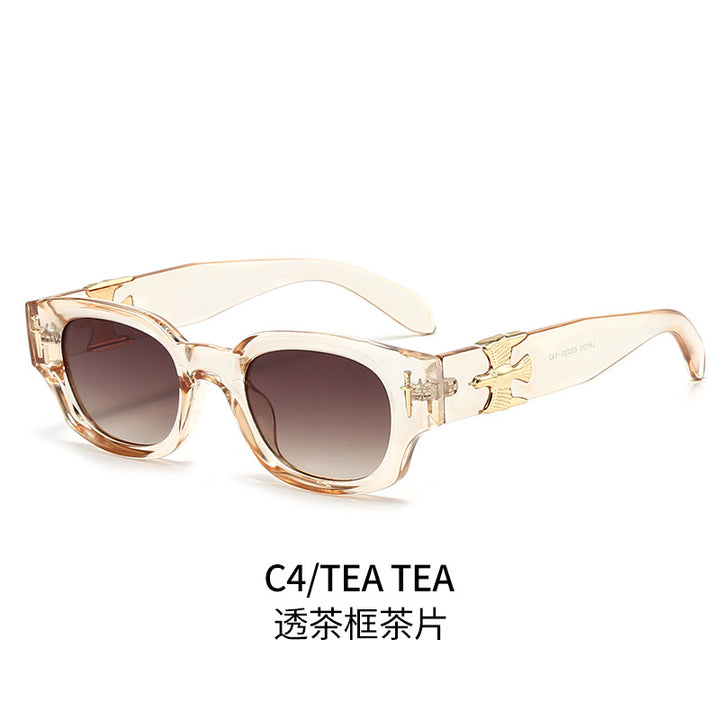 Women's fashionable sunglasses in exclusive tortoiseshell design with elegant metallic accents Bowlift