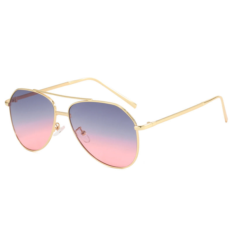 Ladies trendy aviator sunglasses with subtle gradient Bowlift