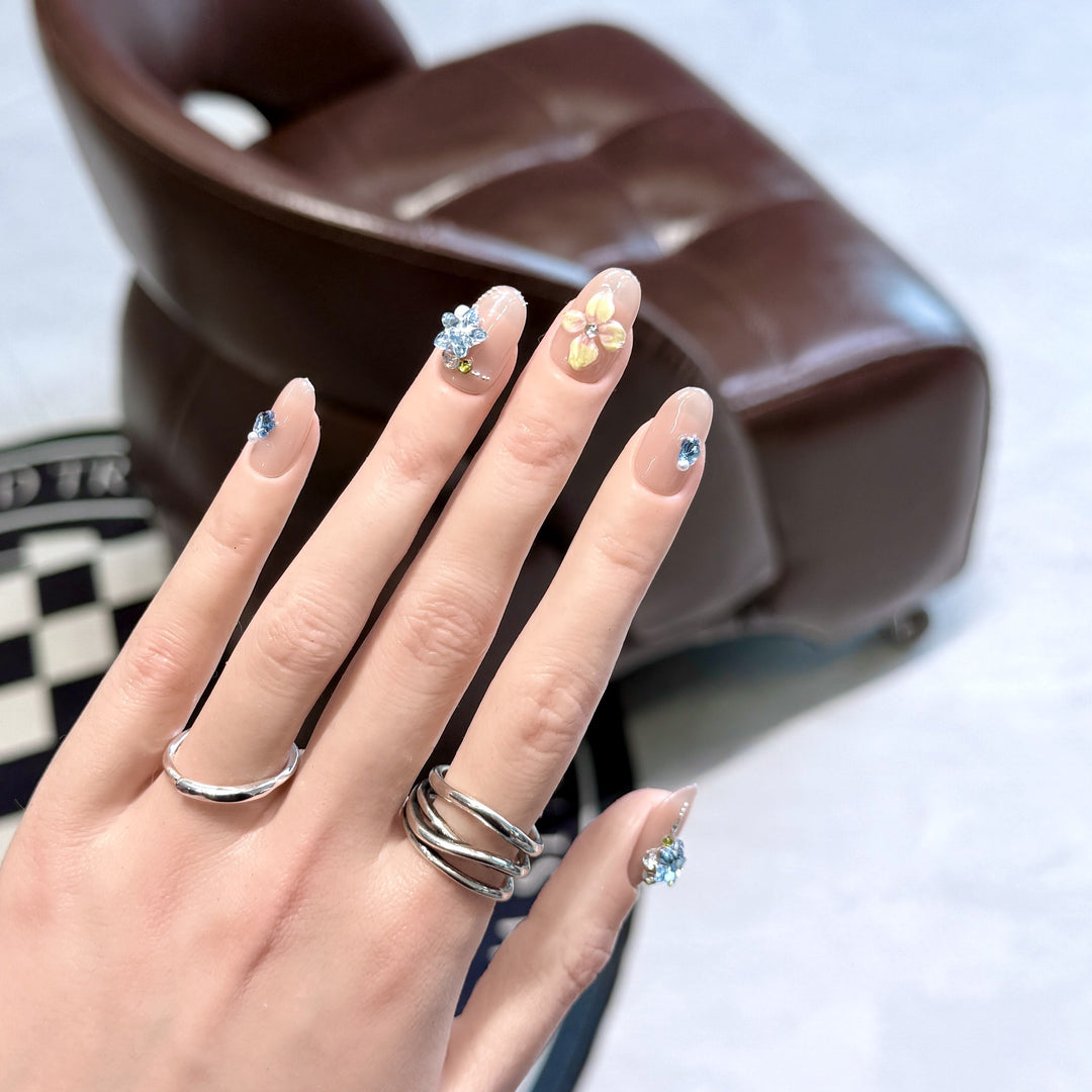 Artistic Floral Press-On Nail Tips Bowlift