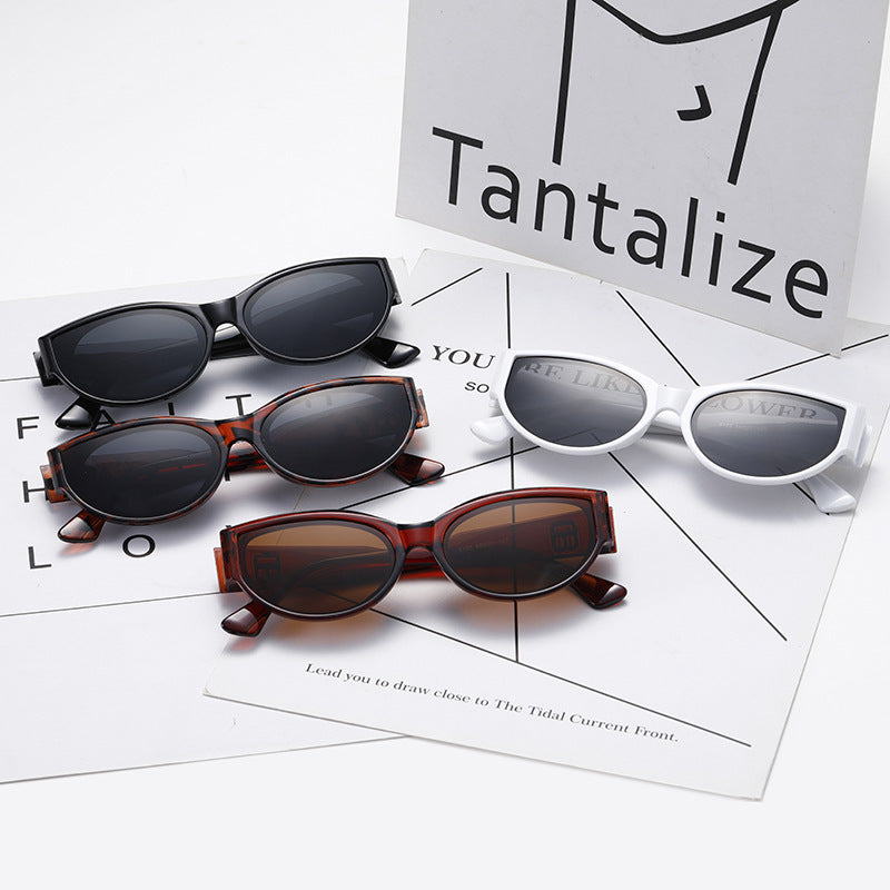Women's trendy Cat-Eye sunglasses with luxurious design Bowlift