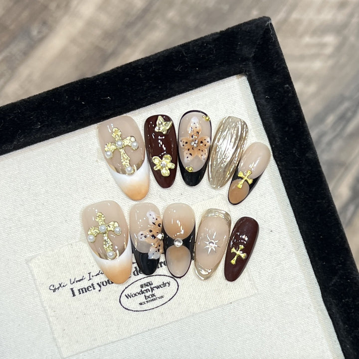 Elegant Stiletto Press-On Nail Set with Decorative Accents Bowlift