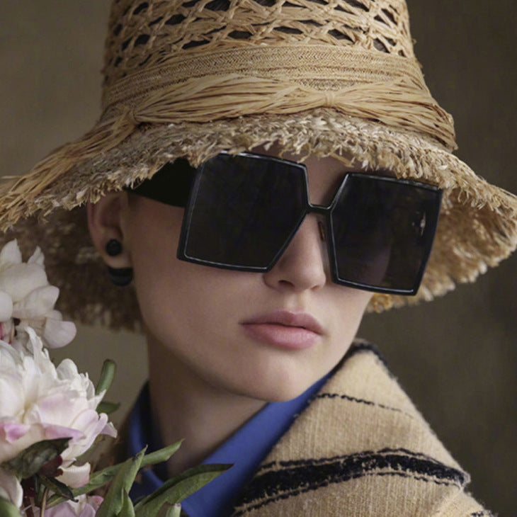 Women's Fashion Oversized Sunglasses with Angular Design Bowlift
