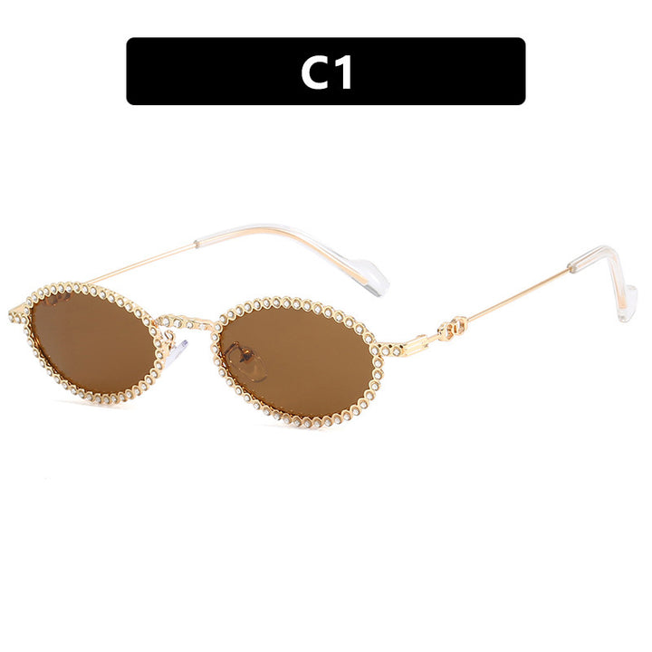 Ladies' fashionable sunglasses with a unique, playful rim Bowlift