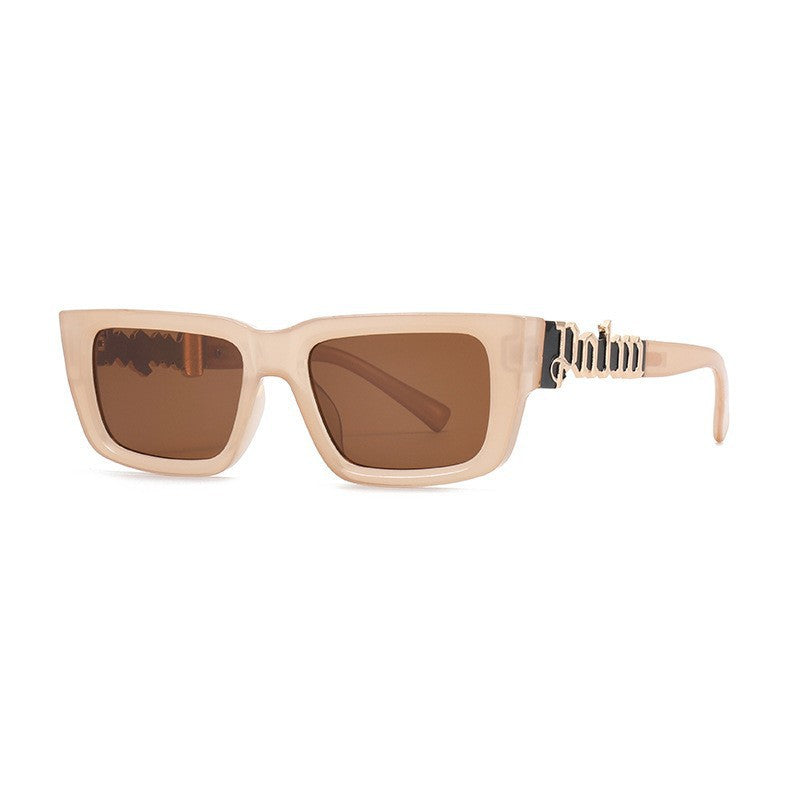 Ladies fashionable sunglasses with striking design Bowlift