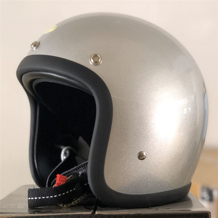 Classic Cruiser Motorcycle Helmet Bowlift