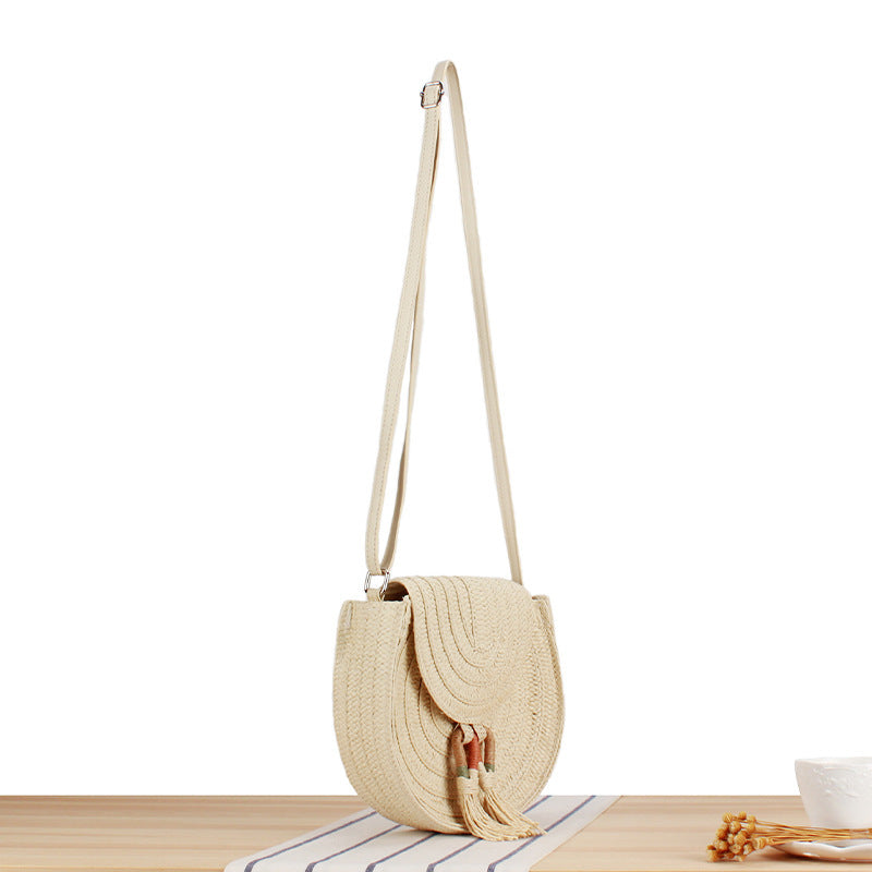 Shoulder bag in stylish half-moon design Bowlift