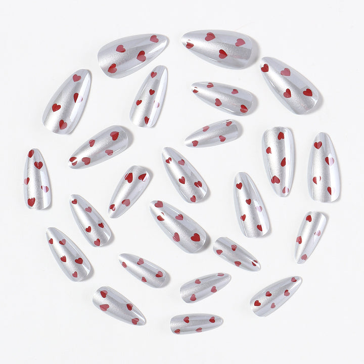 Nail art set with heart-shaped design Bowlift