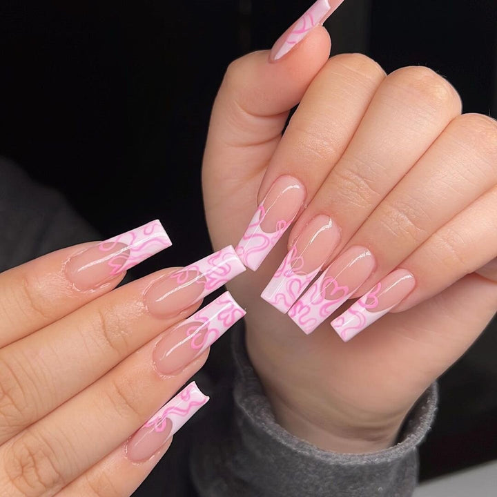 Artistic Long Press-On Nails with Heart Design Bowlift