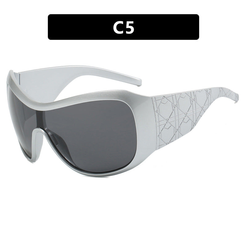Ladies sport sunglasses with wide-protected frame and polarized lenses Bowlift