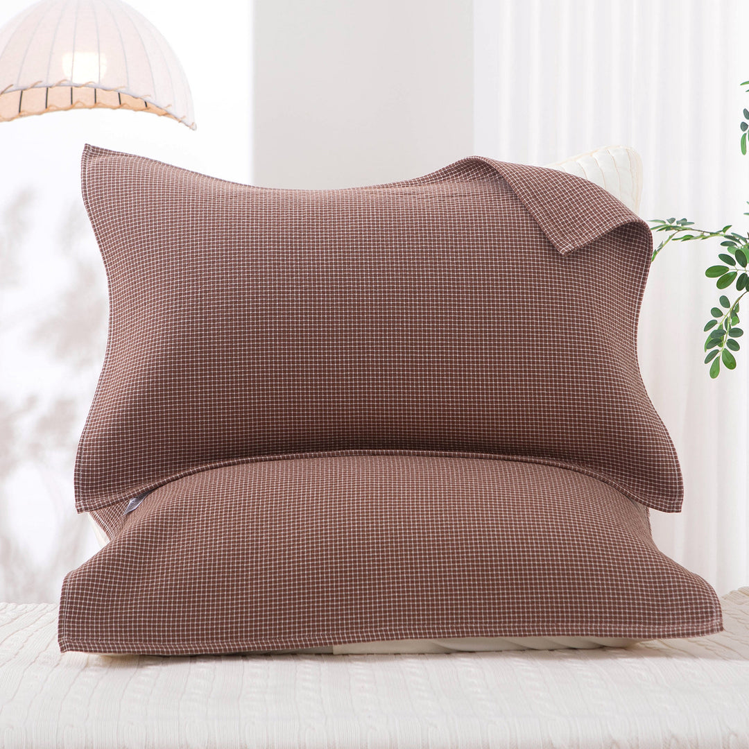Women's pillowcase with delicate floral motif Bowlift