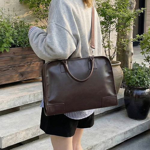 Elegant and Durable Briefcase Bowlift
