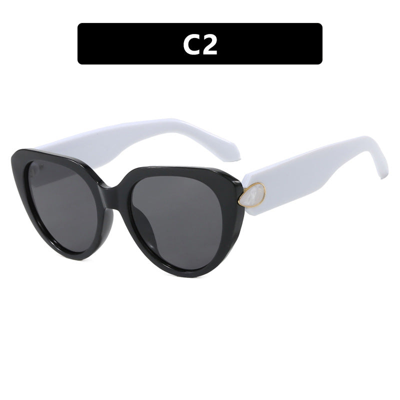 Women Cat-Eye Sunglasses with striking design and protective UV filter Bowlift