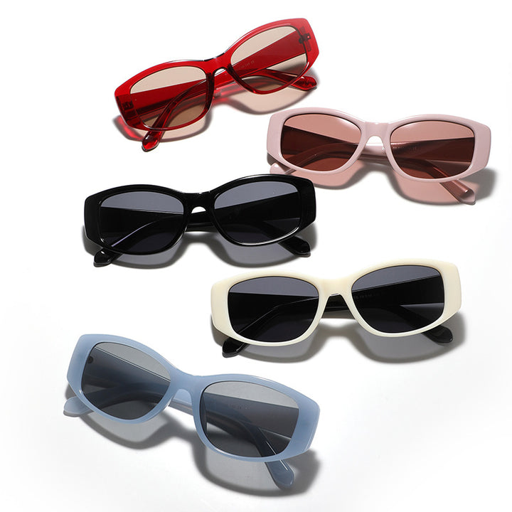 Ladies fashionable cat eye sunglasses with holographic design Bowlift