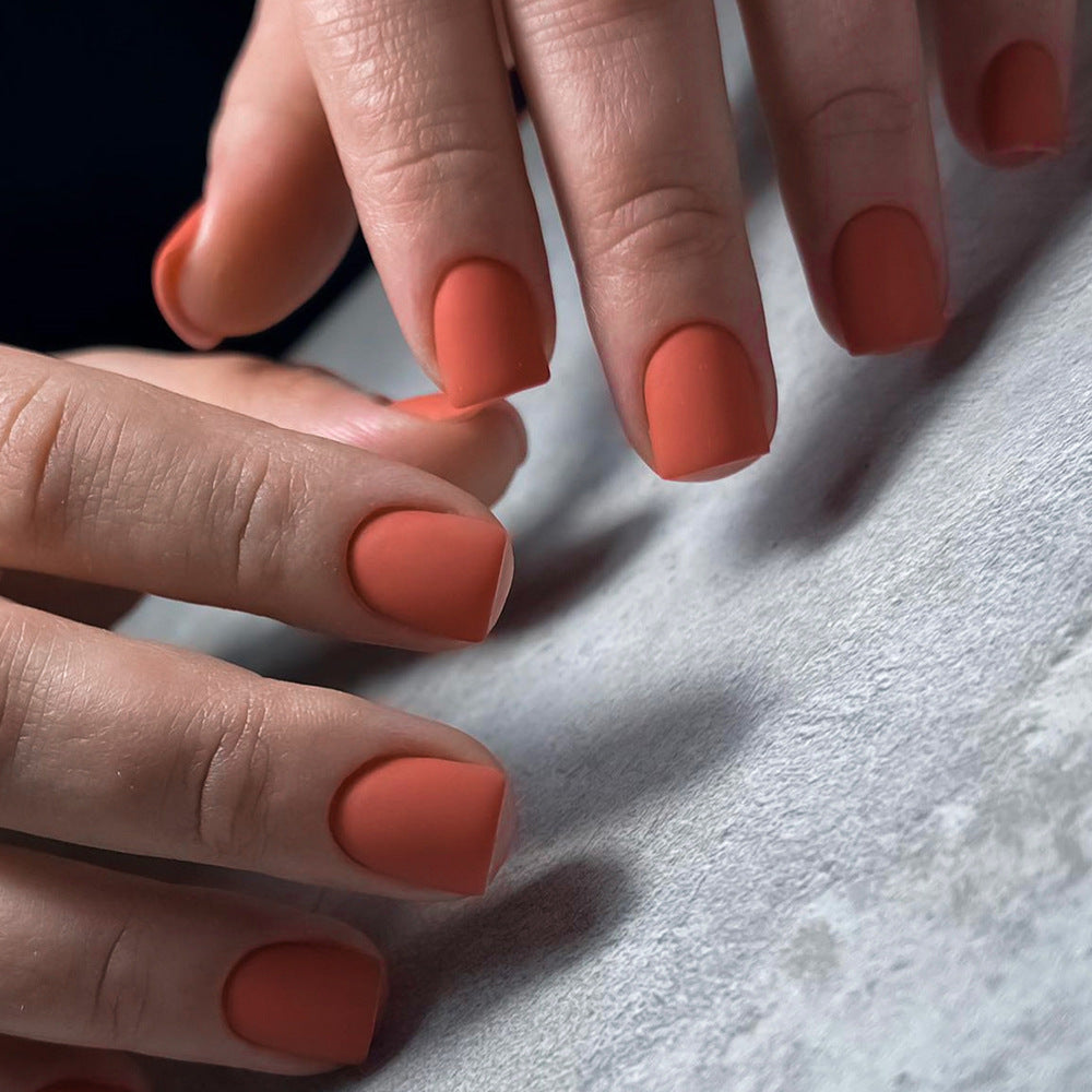 Artificial nail art with matte finish Bowlift