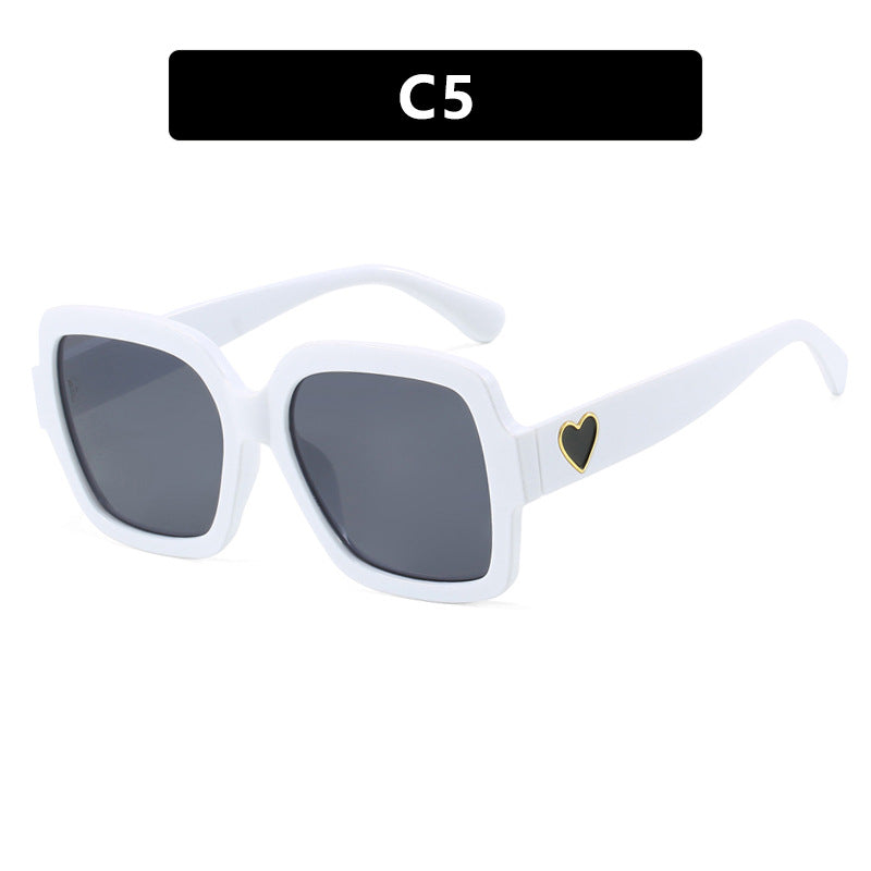 Women's square sunglasses with playful heart detail Bowlift