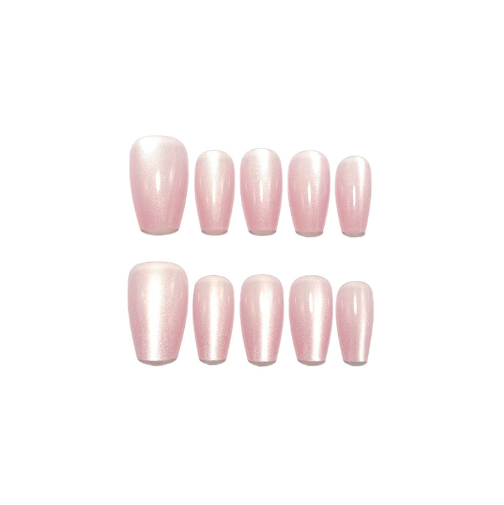 Shiny artificial nails with soft pink effect Bowlift
