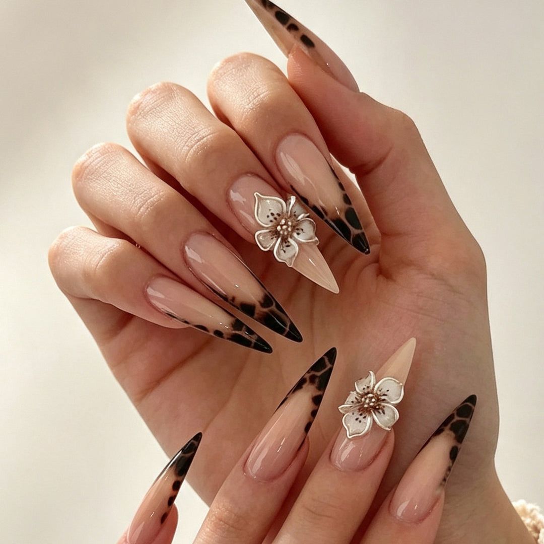 Floral-Themed Stiletto Press-On Nail Tips Bowlift