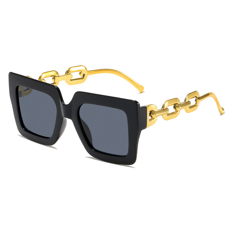 Women's fashionable sunglasses with unique rectangular frame and chain details Bowlift