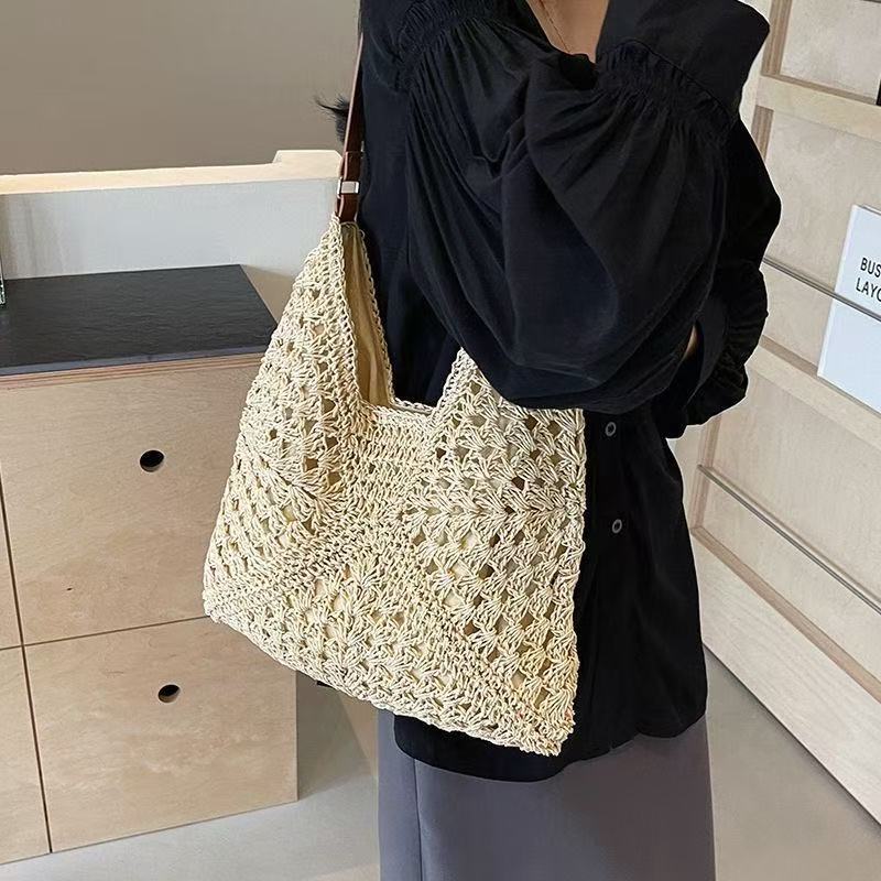 Large Hand-Knotted Shopper Bowlift