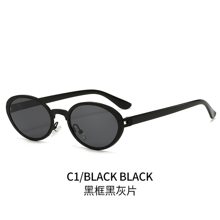 Ladies Glamorous Sunglasses with Luxurious Jewelry Frame Bowlift