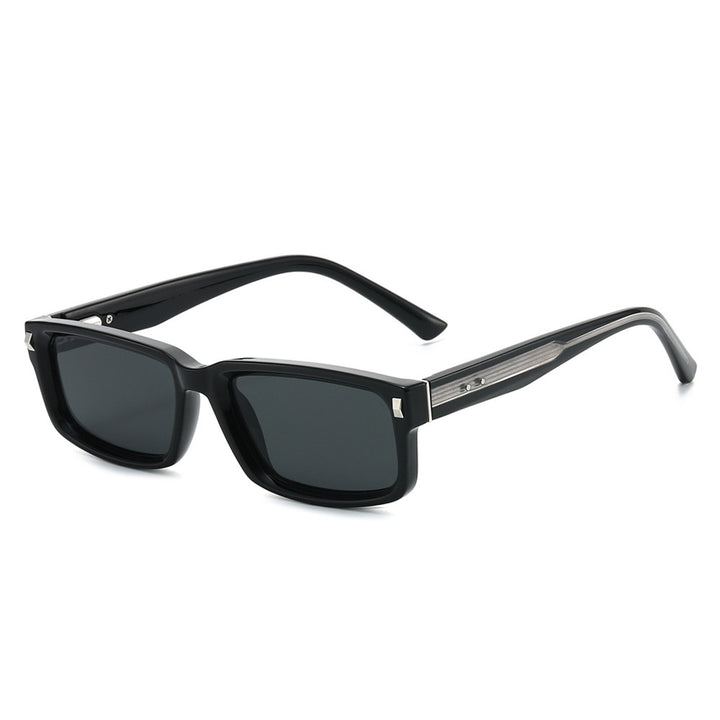 Ladies sunglasses in modern design Bowlift