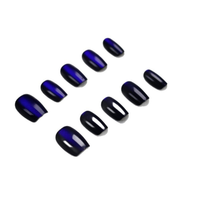 Artificial nails with elegant ombré effect Bowlift