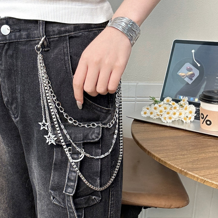 Fashionable chain belt with star pendants Bowlift