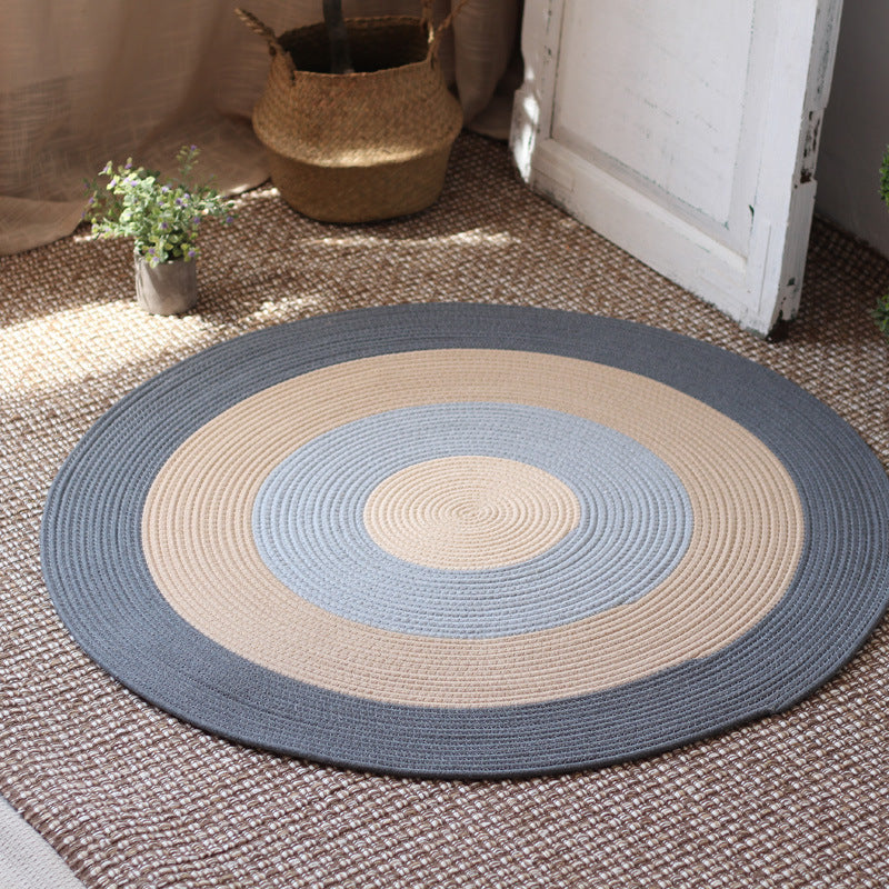 Beautiful round rug Bowlift