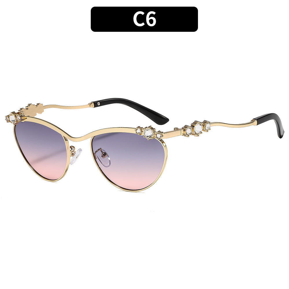 Ladies Designer Sunglasses with Sparkling Details Bowlift