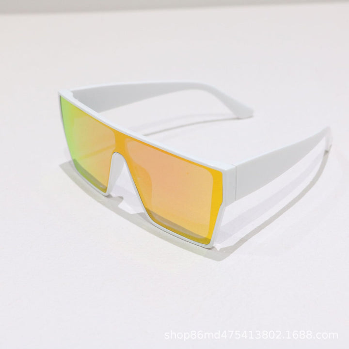 Women's large rectangular sunglasses with modern frame and UV protection Bowlift
