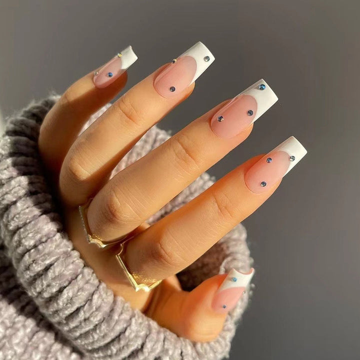 Nail Art Set with Glitter and Elegant Accents Bowlift