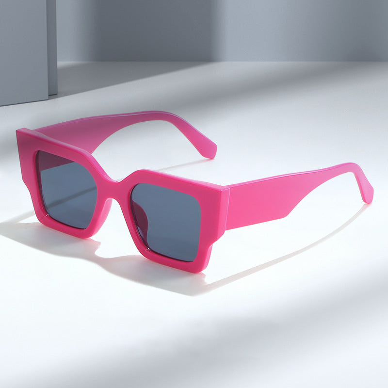 Ladies fashionable square sunglasses with wide frame and UV protection Bowlift