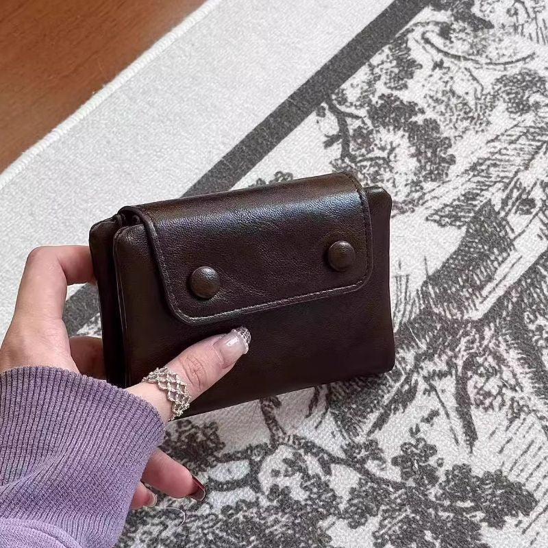 Stylish Compact Leather Cardholder Bowlift