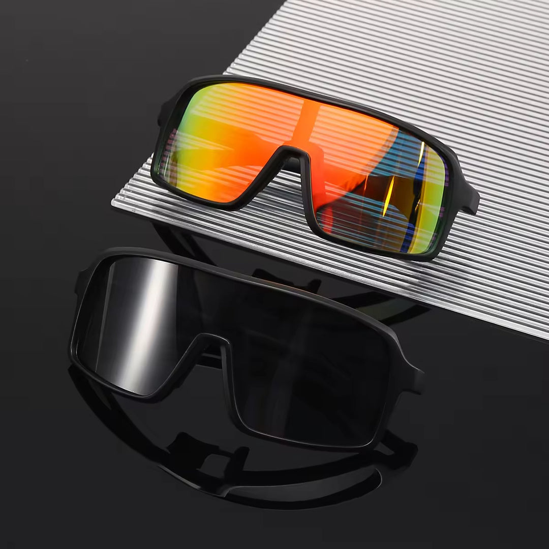 Ladies fashionable sunglasses in a futuristic design with large lenses Bowlift