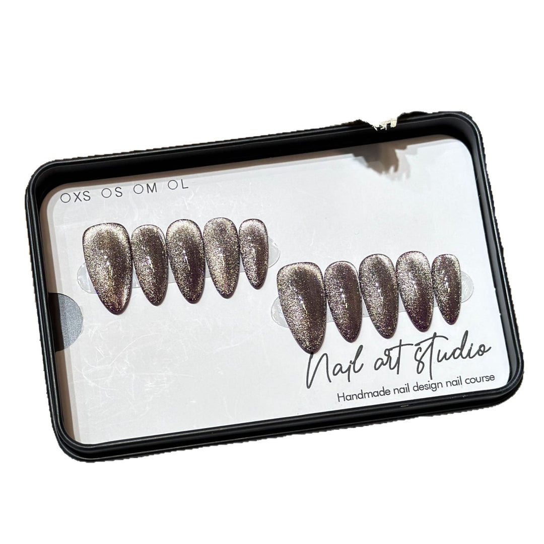 Glamorous Stiletto Press-On Nail Set with Glitter Finish Bowlift