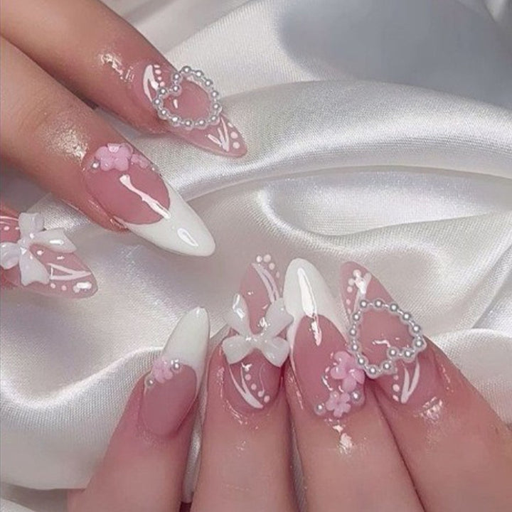 Artificial nails with Romantic Heart Design Bowlift